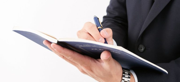 銀行のホワイト度を読み解くランキングの裏側と働きやすさの真実